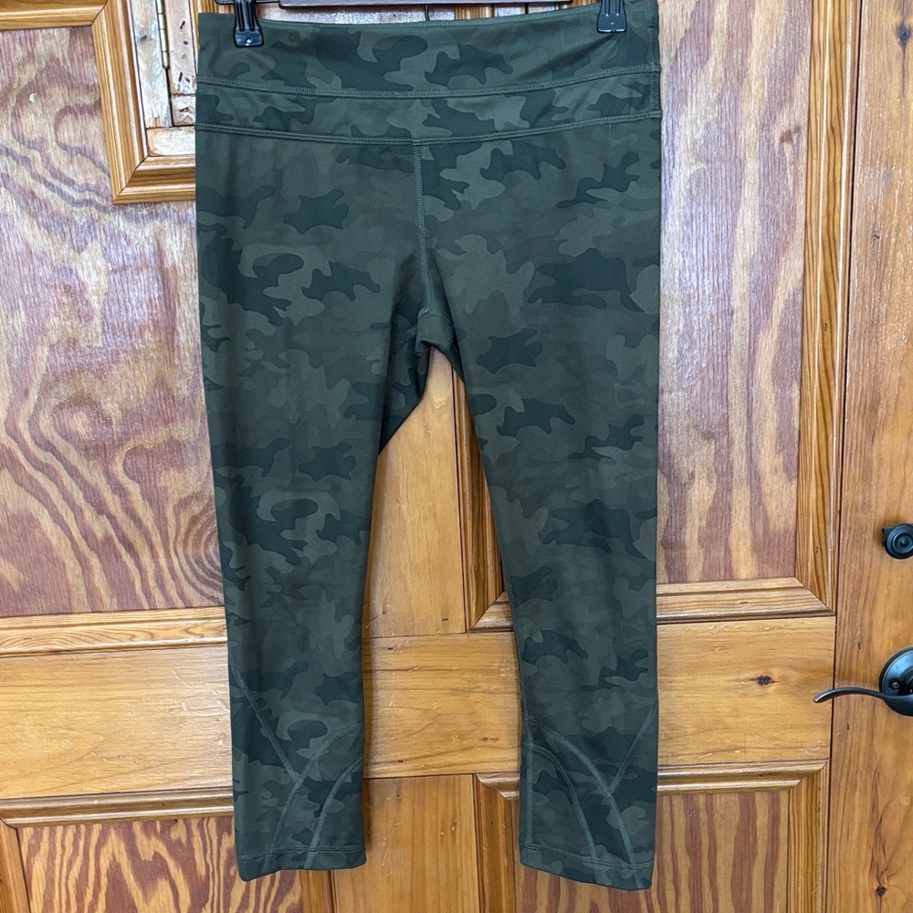 Women’s Lululemon Camouflage cropped Leggings
